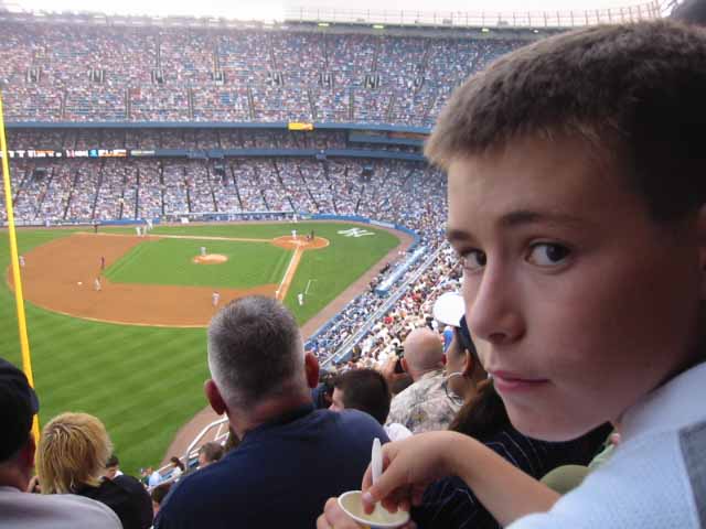 Arky-at-the-ballgame